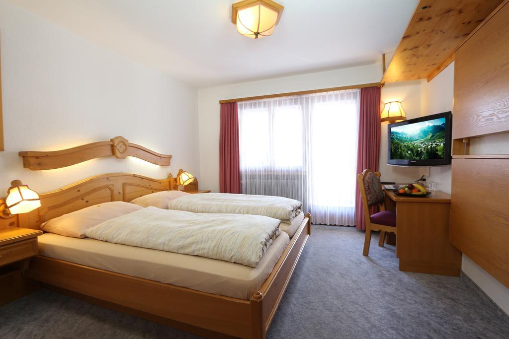 Hotel Alphubel Зас-Фе Екстер'єр фото