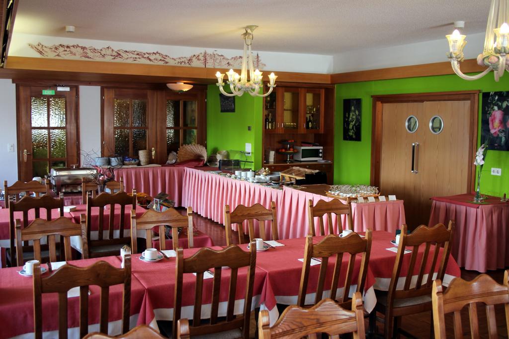 Hotel Alphubel Зас-Фе Екстер'єр фото