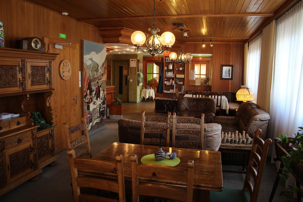 Hotel Alphubel Зас-Фе Екстер'єр фото
